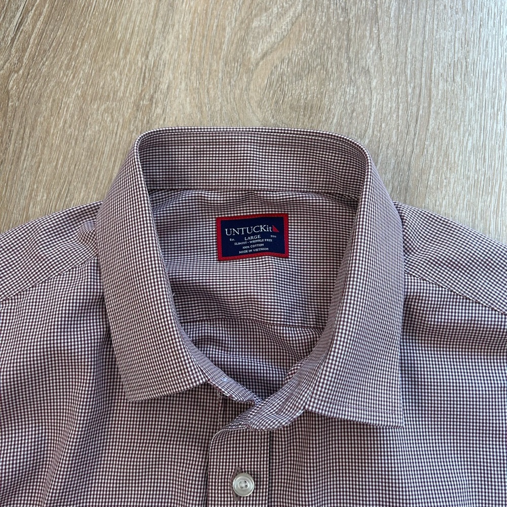 UNTUCKit Men' Red and White Check Dress Shirt - Spread Collar